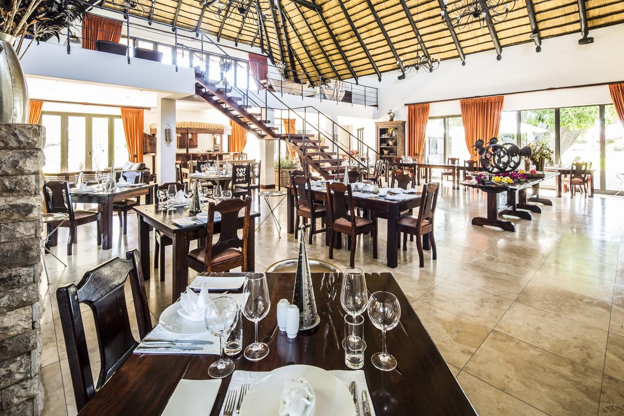 La Rochelle Lodge Okaukuejo Kültér fotó